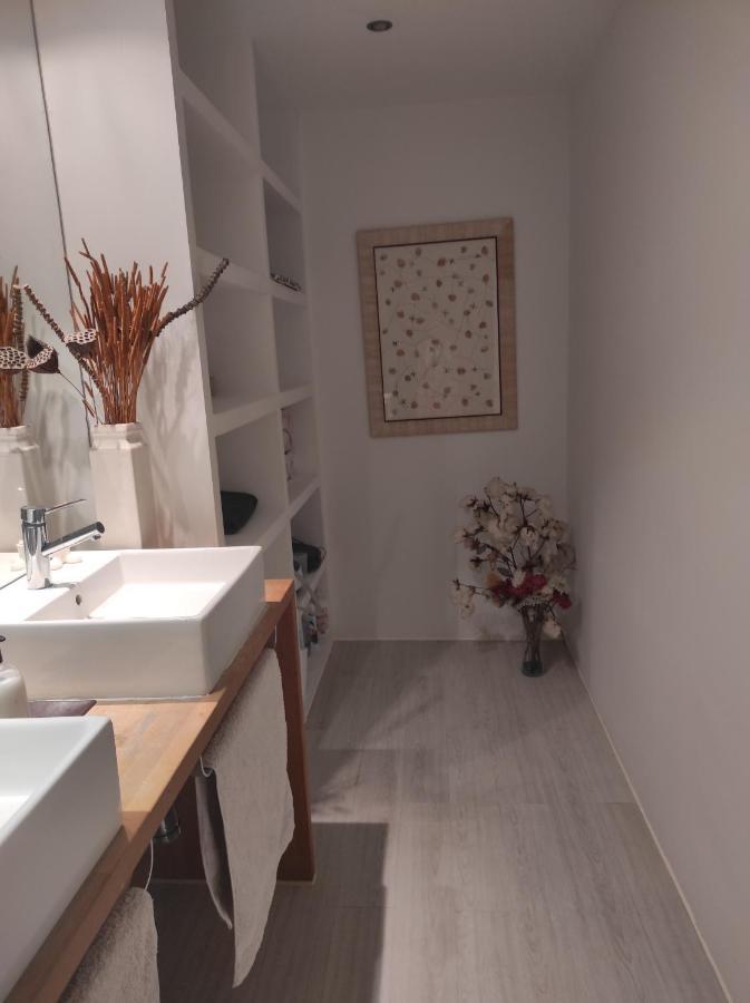 Habitacion Y Bano En Planta Independiente En Centro De Sevilla Экстерьер фото