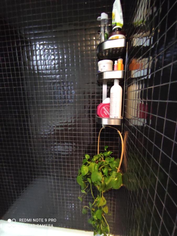 Habitacion Y Bano En Planta Independiente En Centro De Sevilla Экстерьер фото