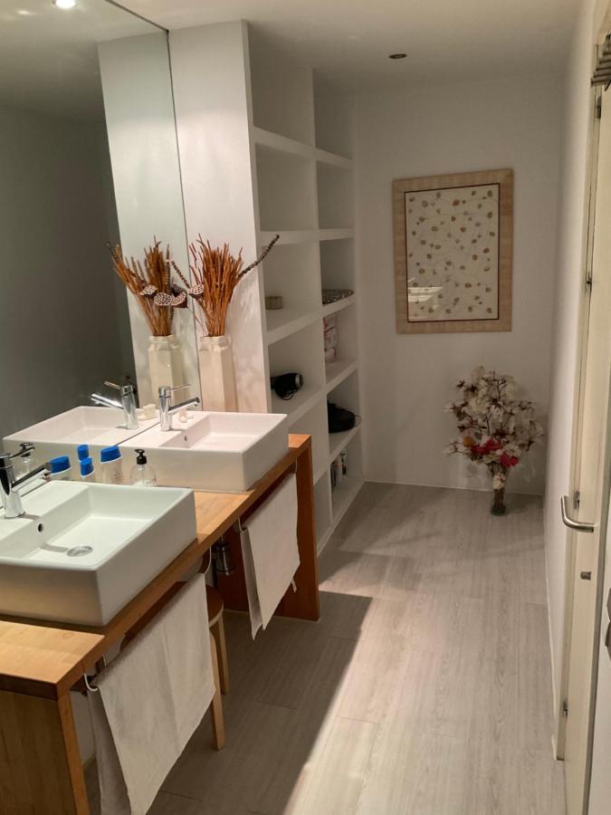 Habitacion Y Bano En Planta Independiente En Centro De Sevilla Экстерьер фото